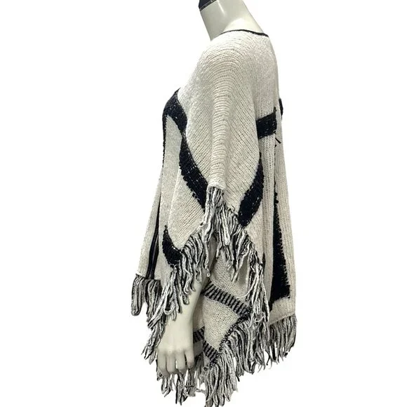 CCC Handcrafted Luxury Black White Poncho Geometric Design Fringe Knit Zip Up OS - Picture 2 of 9
